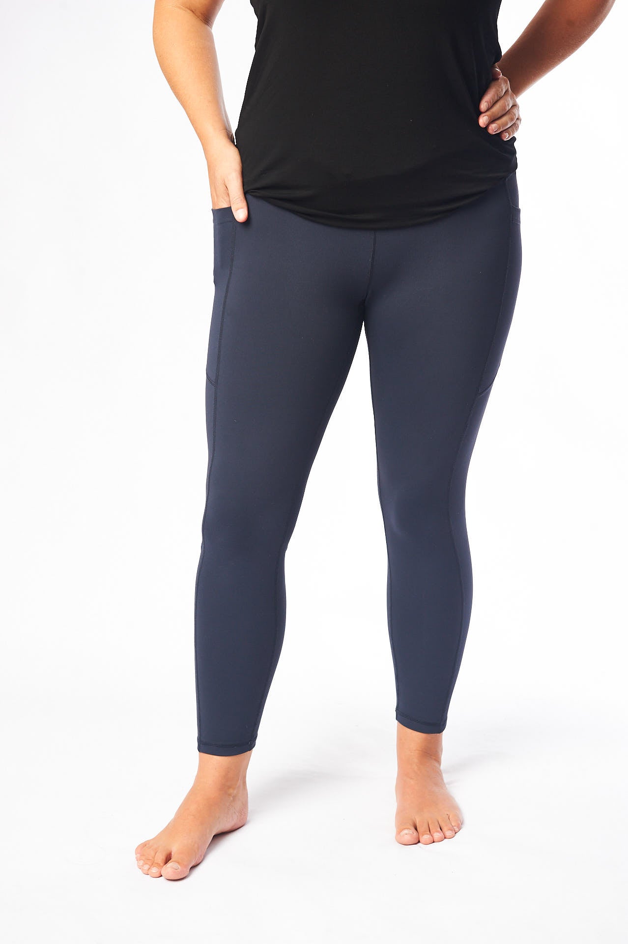 Ultra 7/8 Postnatal Leggings image 1